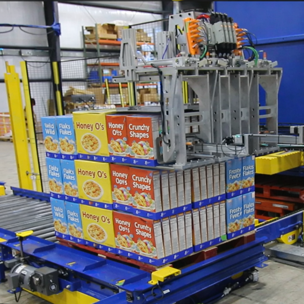 Mixed SKU palletizing system flow